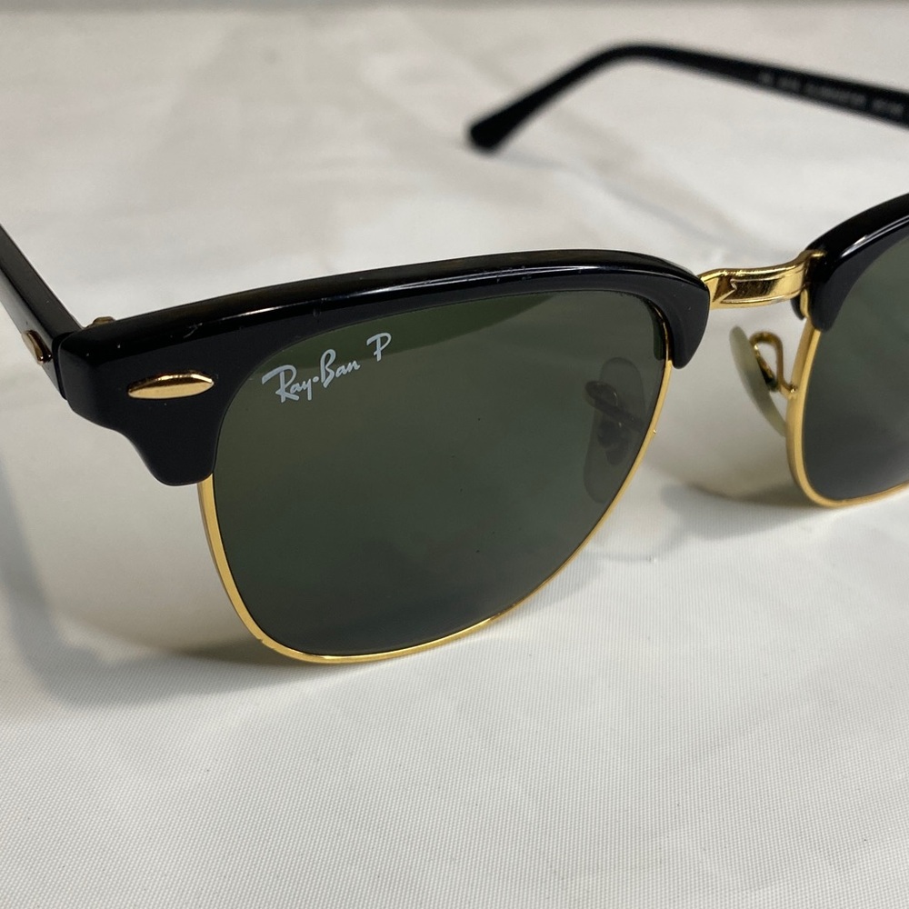 Ray-Ban Classic Black and Gold Sunglasses ⭐️
